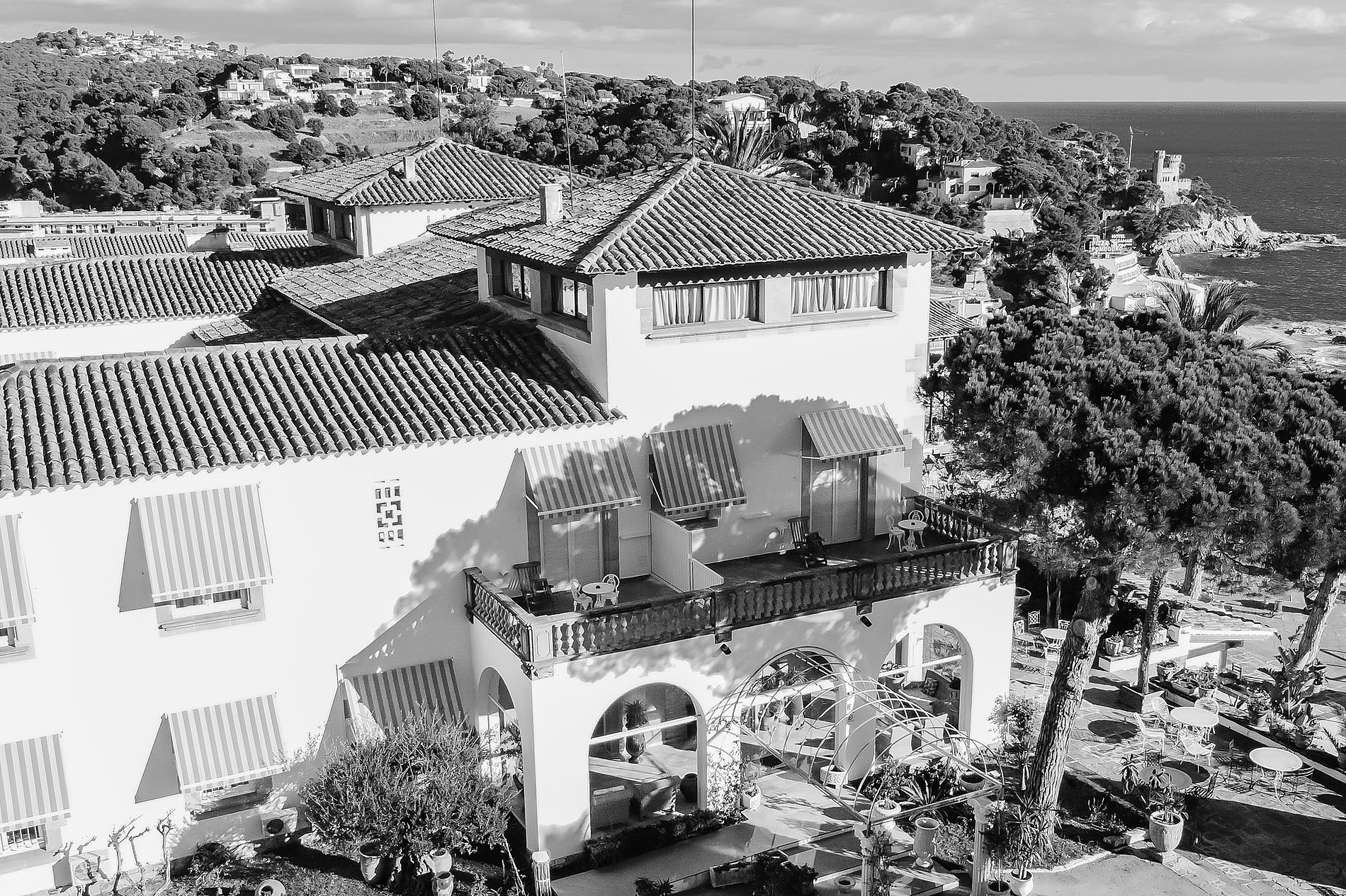 Hotel Roger de Flor by Seleqtta 2