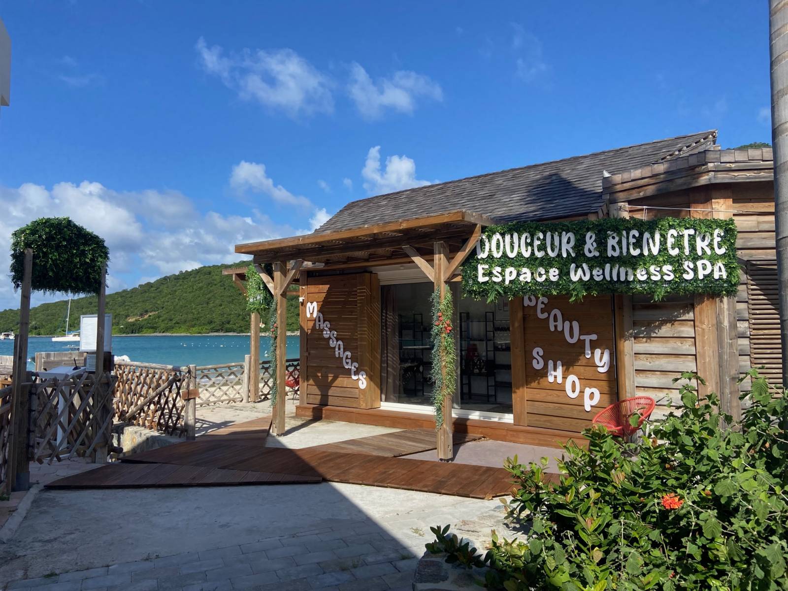 Le Domaine Anse Marcel Beach 4